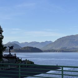 Brown Bear Lodge - Gorgeous Hoonah