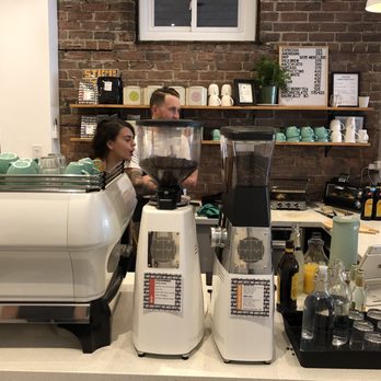 Morning Parade Coffee Bar - Coffee & Tea Near Me - Toronto, Ontario