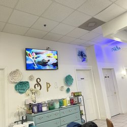 MJ Nails & Spa