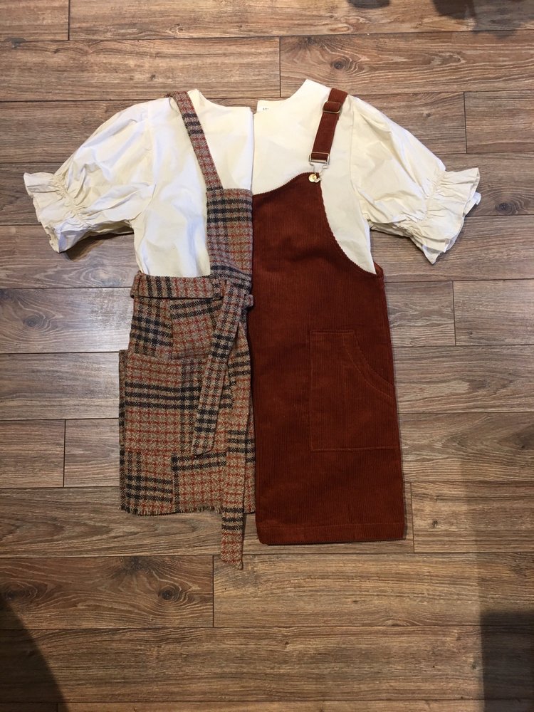 BLUE LINEN BOUTIQUE 23 Photos 15 S River Rd, Saint Utah