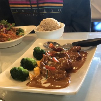 Bangkok 9 - Mango panang w crispy prawns. So good! - Thai Near Me - Sonoma, California Bangkok 9 - Mango panang w crispy prawns. So good! - Thai Near Me - Sonoma, California