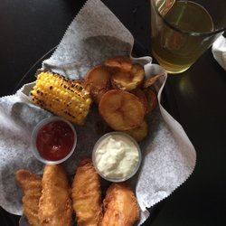 Finnegan's Wake - Fish and chips lunch special (beer not included)