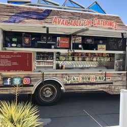 Just picture this truck sitting right outside your place of business! Call us for your Corp-lunch today.