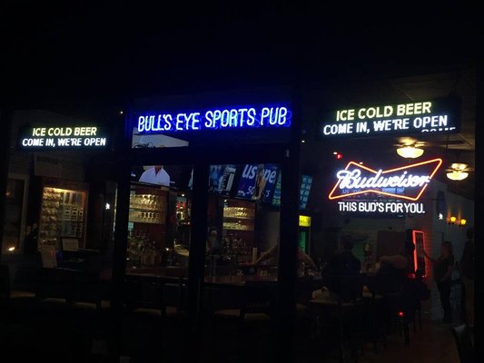 Bulls Eye Sports Pub by null