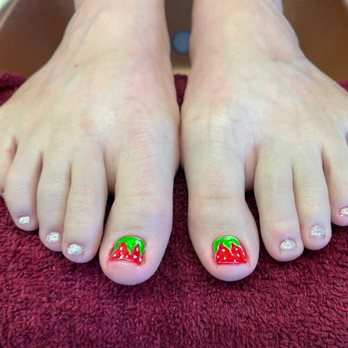 Lisa Nails & Spa - Nail Salons Near Me - Sonora, California