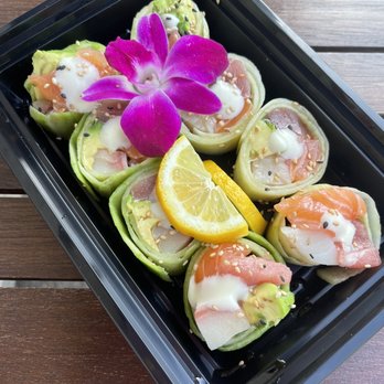 Sakana Sushi and Roll - Sushi Bars Near Me - Kensington, California