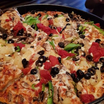 BJ's Restaurant & Brewhouse - Vegetarian pizza - New American Near Me - Oxnard, California