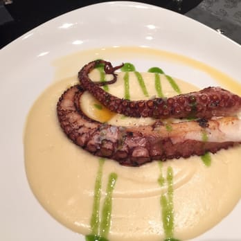 El Burladero - Octopus with garlic sauce - Spanish Near Me - Seville, SE El Burladero - Octopus with garlic sauce - Spanish Near Me - Seville, SE