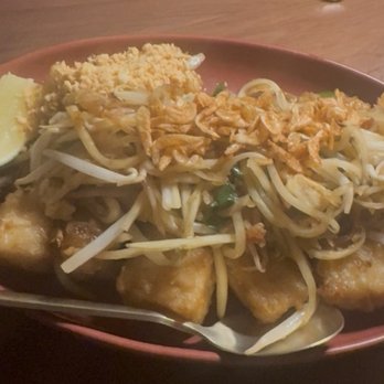 Tarra - Pad Thai - Thai Near Me - Chicago, Illinois Tarra - Pad Thai - Thai Near Me - Chicago, Illinois