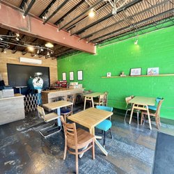 Joe Sippers Cafe - Seating