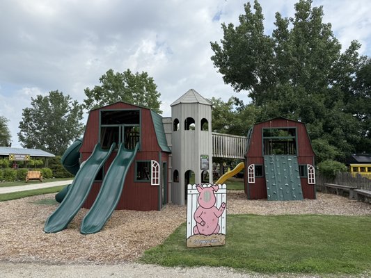 Siegel's Cottonwood Farm by null