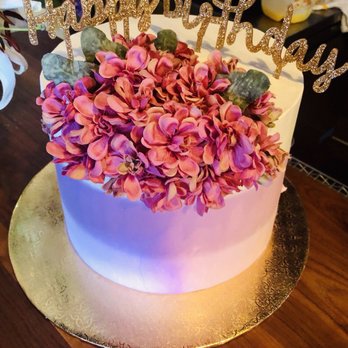 LB Cake Stop - 3 layer Strawberry flavored cake with lots of fresh strawberries - Bakeries Near Me - Baldwin Park, California LB Cake Stop - 3 layer Strawberry flavored cake with lots of fresh strawberries - Bakeries Near Me - Baldwin Park, California