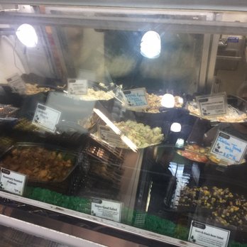 Maxwell's Market - Salads deli - Grocery Near Me - Baton Rouge, Louisiana
