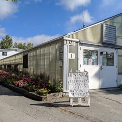 Mann Leiser Memorial Greenhouse & The Horticulture Complex - Storefront