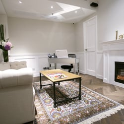 Lavar Premium Waxing Salon - Lavar's therapists are expertly trained in international methods to provide clients with a professional, smooth and almost painless waxing