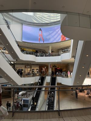 Queens Center by null