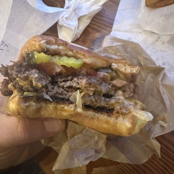 Burger Buds - "Proper" smash burger - Burgers Near Me - Enumclaw, Washington Burger Buds - "Proper" smash burger - Burgers Near Me - Enumclaw, Washington