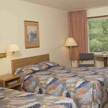 Aspen Inn - Aspen Inn bedroom - Hotels Near Me - Grand Marais, Minnesota Aspen Inn - Aspen Inn bedroom - Hotels Near Me - Grand Marais, Minnesota