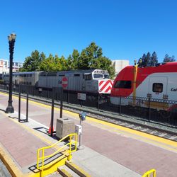 Redwood City Caltrain Station - Sat 13 August 2022 - Caltrain conducts it's first clearance testing of it's new electric trainsets.