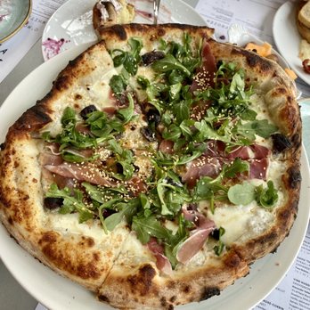 Sixty Vines - Fog & prosciutto pizza - Wine Bars Near Me - Winter Park, Florida Sixty Vines - Fog & prosciutto pizza - Wine Bars Near Me - Winter Park, Florida