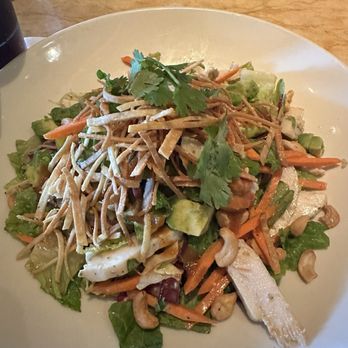 The Cheesecake Factory - Shiela's Sheila's Chicken and Avocado Salad - Desserts Near Me - Short Hills, New Jersey