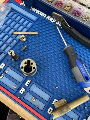 Lock Changing and Rekeying San Diego - San Diego mobile locksmith for lock changing, rekeying and lock repair. Lock Changing and Rekeying San Diego - San Diego mobile locksmith for lock changing, rekeying and lock repair.