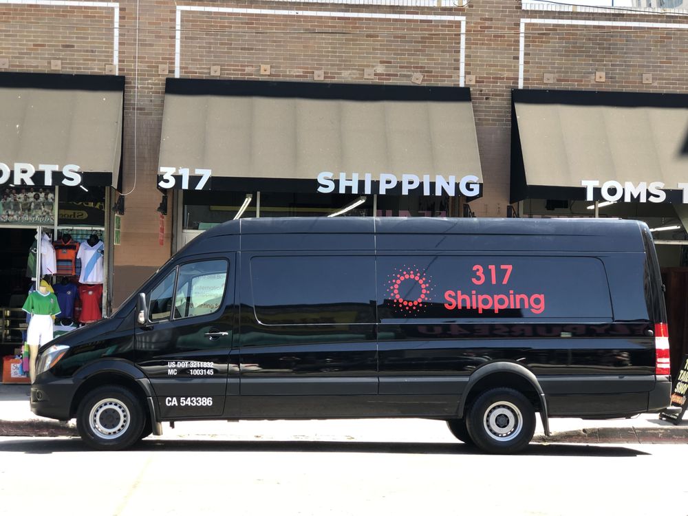 317 SHIPPING Updated September 2024 817 W 17th St, Costa Mesa
