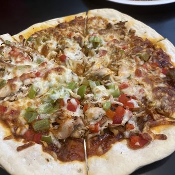 Fong's Pizza - Kung Pao Chicken pizza - Pizza Near Me - Des Moines, Iowa Fong's Pizza - Kung Pao Chicken pizza - Pizza Near Me - Des Moines, Iowa