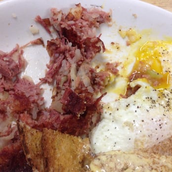 Tommy's Cafe - Corned beef hash. Forget that canned garbage. - Cafes Near Me - Davenport, Iowa