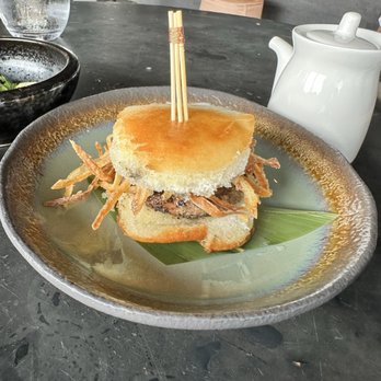Rooftop At Nobu Hotel Chicago - Wagyu slider - Japanese Near Me - Chicago, Illinois