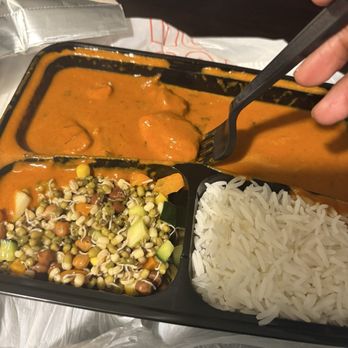 Guru’s Indian Eats - Butter chicken combo (5 pieces sadly), salad, and rice (samosa & naan not pictured) - Indian Near Me - Arlington, Texas Guru’s Indian Eats - Butter chicken combo (5 pieces sadly), salad, and rice (samosa & naan not pictured) - Indian Near Me - Arlington, Texas