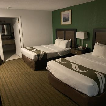 Quality Inn Mount Vernon - Over all view in room - Hotels Near Me - Alexandria, Virginia Quality Inn Mount Vernon - Over all view in room - Hotels Near Me - Alexandria, Virginia