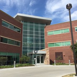 Nebraska Medicine - Village Pointe - Lower entrance