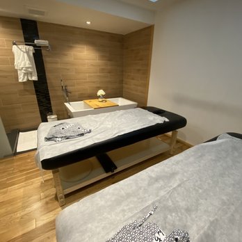 Hideko Spa - Room after massage and shower - Massage Therapy Near Me - Los Angeles, California