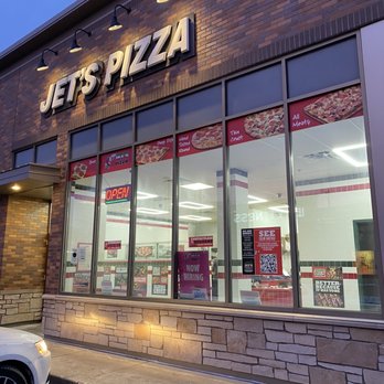 Jet's Pizza - Exterior - Pizza Near Me - Hopkins, Minnesota