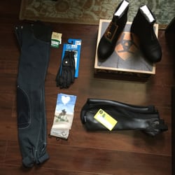 What I bought there. Ariat paddock boots, denim breeches, Saxon half chaps, ssg soft touch gloves, and some cute boot socks.