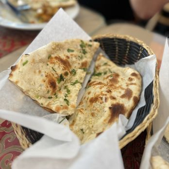 Himalayan Cafe - Garlic Naan - Himalayan/Nepalese Near Me - Pasadena, California