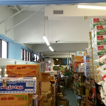La Salsa Market - unorganized noodles/snacks/sauces aisle. - Fruits & Veggies Near Me - Jacksonville, Florida La Salsa Market - unorganized noodles/snacks/sauces aisle. - Fruits & Veggies Near Me - Jacksonville, Florida