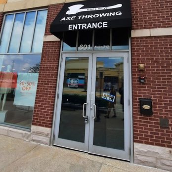 BullsEye Axe Throwing Lounge - Entrance - Axe Throwing Near Me - South Barrington, Illinois