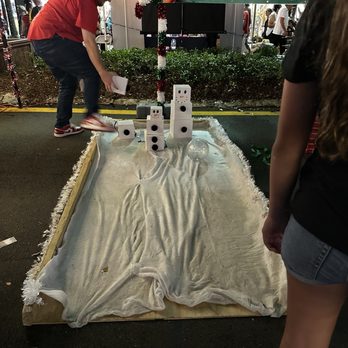Christmas On Las Olas - Games! Knock down the snowman for a prize - Festivals Near Me - Fort Lauderdale, Florida Christmas On Las Olas - Games! Knock down the snowman for a prize - Festivals Near Me - Fort Lauderdale, Florida