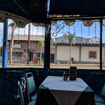 Mariscos Bahia de Ensenada - Nice views of the street and people in the covered patio in front. - Seafood Near Me - Ensenada, BCN