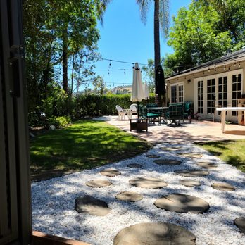 Green Crest - Gravel base around stepping stones - Landscaping Near Me - Canoga Park , California Green Crest - Gravel base around stepping stones - Landscaping Near Me - Canoga Park , California