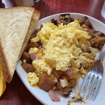 Toast - Milwaukee - Grateful Gratin - Breakfast & Brunch Near Me - Milwaukee, Wisconsin Toast - Milwaukee - Grateful Gratin - Breakfast & Brunch Near Me - Milwaukee, Wisconsin