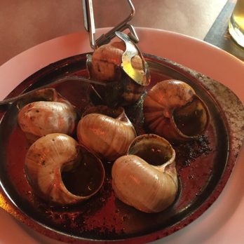 Le Petit Suffren - Escargot delish - Bistros Near Me - Paris, 75