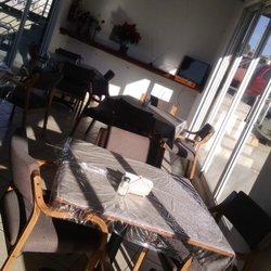 El Sazon de la Abuela - Tables, and seating.