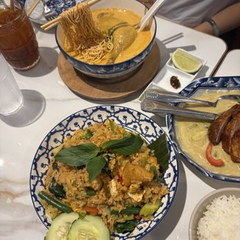 Thai Niyom - kow soi chicken and spicy basil fried rice - Thai Near Me - Long Island City, New York Thai Niyom - kow soi chicken and spicy basil fried rice - Thai Near Me - Long Island City, New York