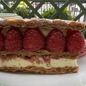 Ladurée - MILLEFEUILLE FRAMBOISE - Macarons Near Me - Paris, 75 Ladurée - MILLEFEUILLE FRAMBOISE - Macarons Near Me - Paris, 75