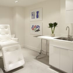 Gabriel Salloum, MD - Miami Center for Plastic Surgery - Patient Room