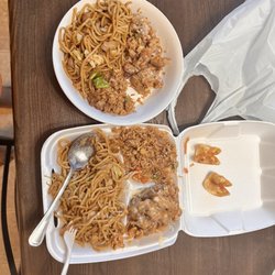 Wong's Canton - Special combination plate #1, substitute the sweet and sour pork for honey walnut chicken