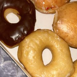 Tas T O Donuts